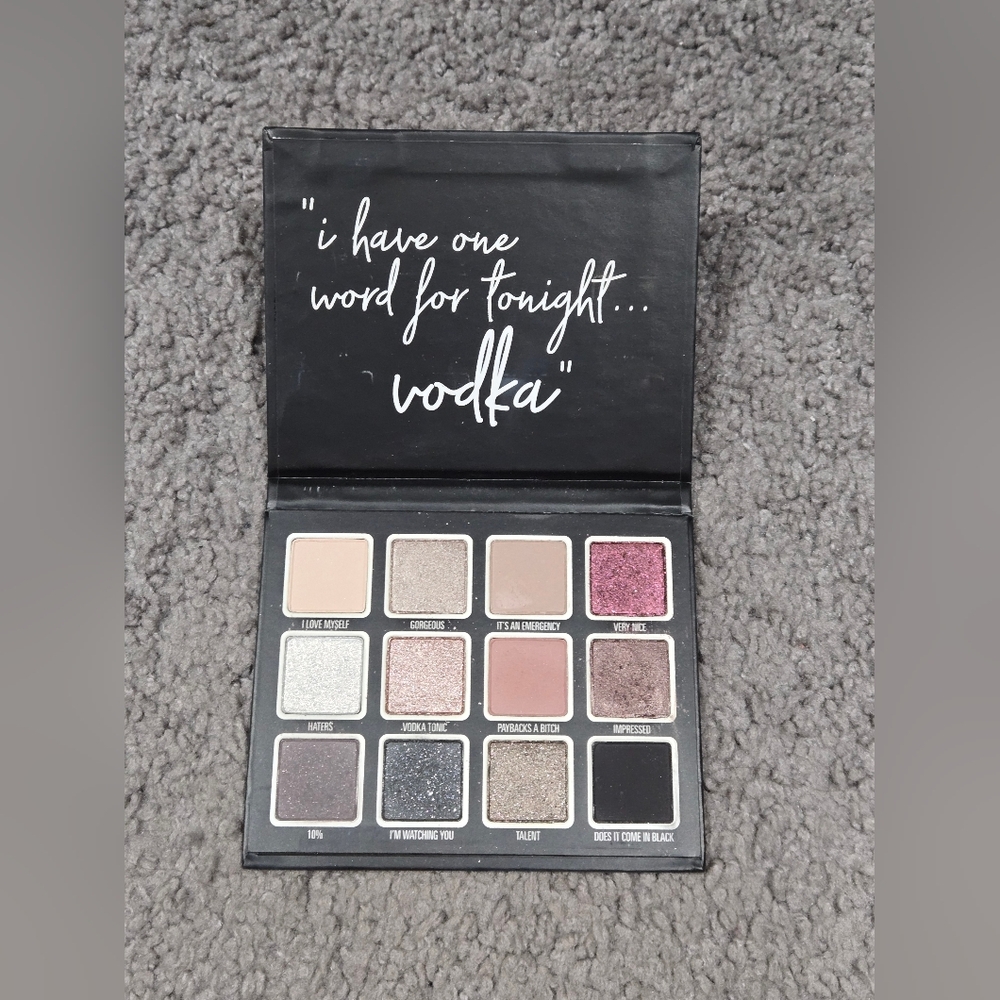 BNIB RARE Kylie Cosmetics Kris Jenner Collection Eyeshadow Palette